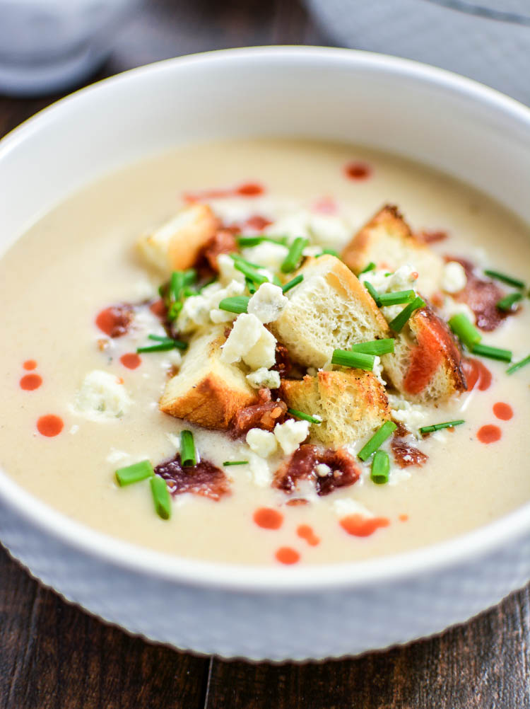 Buffalo Chicken Beer Cheese soup is perfect for lunch or dinner! | www.cookingandbeer.com