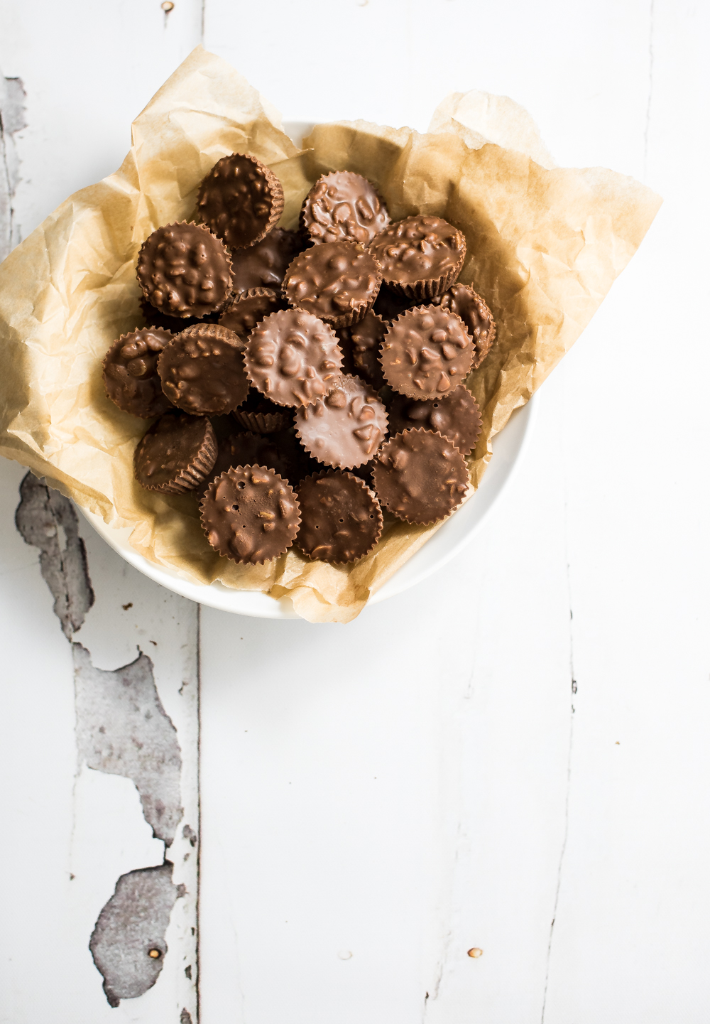 3-Ingredient Chocolate Hazelnut Candy Recipe is the perfect candy for the holidays! It only requires 3 ingredients and is ready in under 30 minutes!