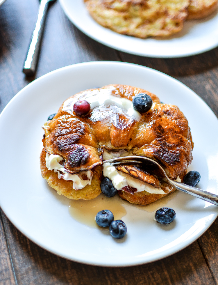 Blueberry Stuffed Croissant French Toast with Bacon: a weekend brunch indulgence that you've got to try! | www.cookingandbeer.com