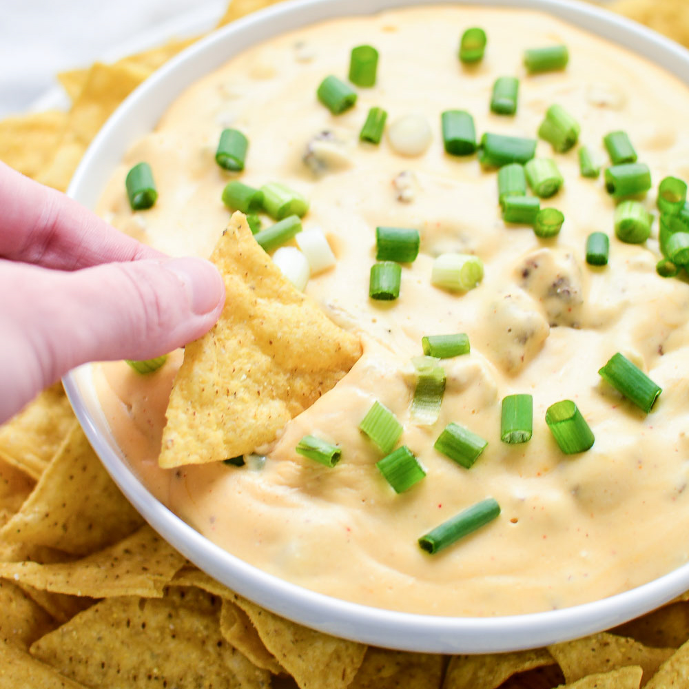 From guacamole to warm reuben dip and from goat cheese to Mexican corn dip, here are 23 easy dip recipes for your next game day party!
