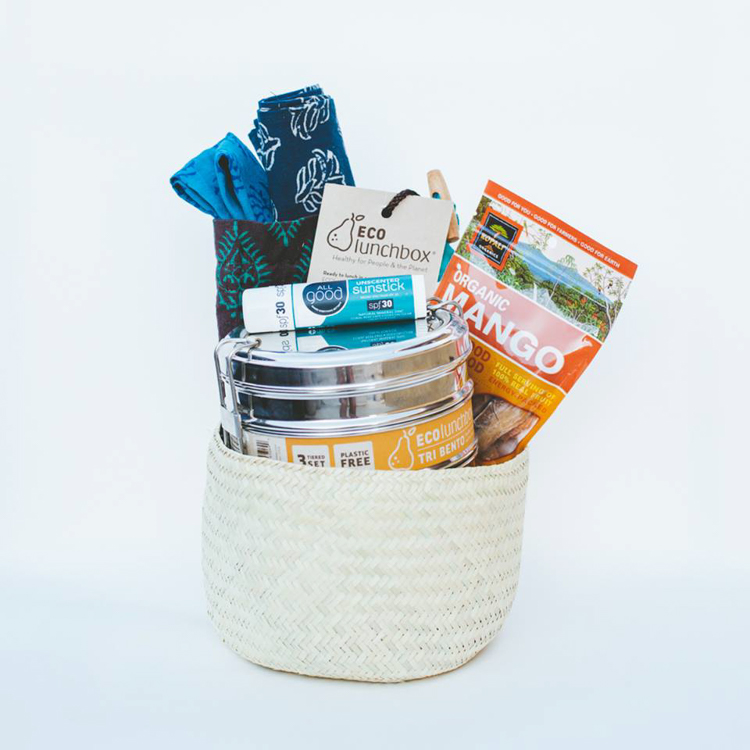 GlobeIn Artisan Box in a monthly subscription service who assembles a themed collection of artisan-made products from around the world and delivers it straight to your doorstep. | www.cookingandbeer.com