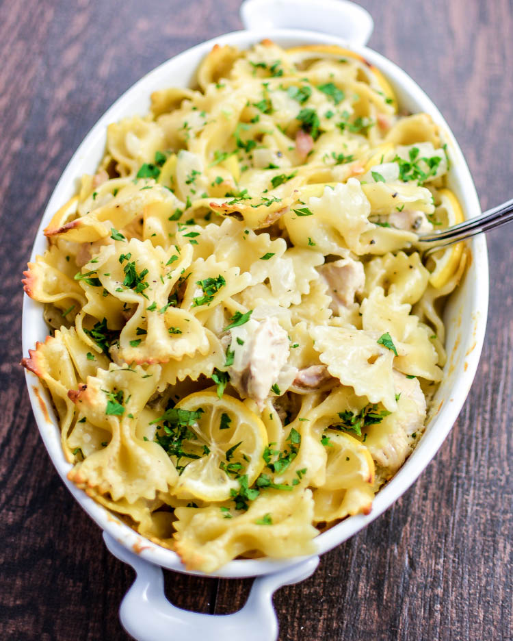 Lemon Chicken Pasta Bake is the perfect casserole for dinner! | www.cookingandbeer.com