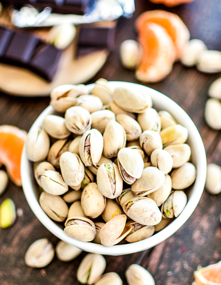 The Perfect Healthy Snack: Pistachios, Dark Chocolate and Mandarin Oranges | www.cookingandbeer.com