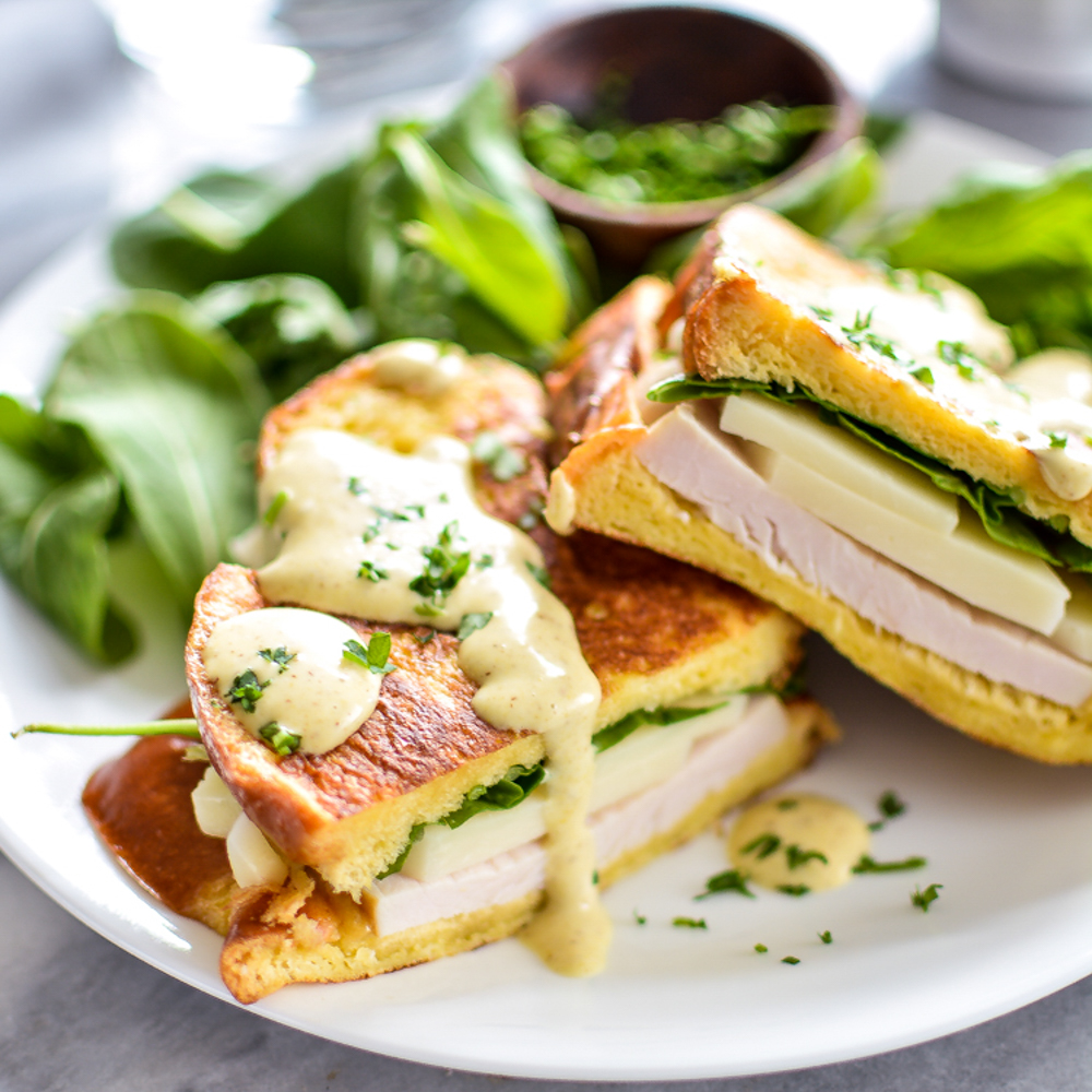 From chicken salad to baked ham and cheese and from gyros to sliders, here are 23 easy sandwich recipes that will satisfy both dinner and lunch appetites!