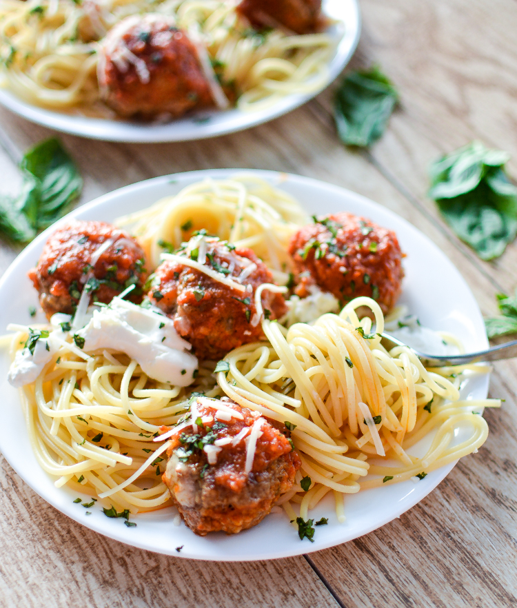 Spaghetti and Mozzarella-Stuffed Meatballs | www.cookingandbeer.com