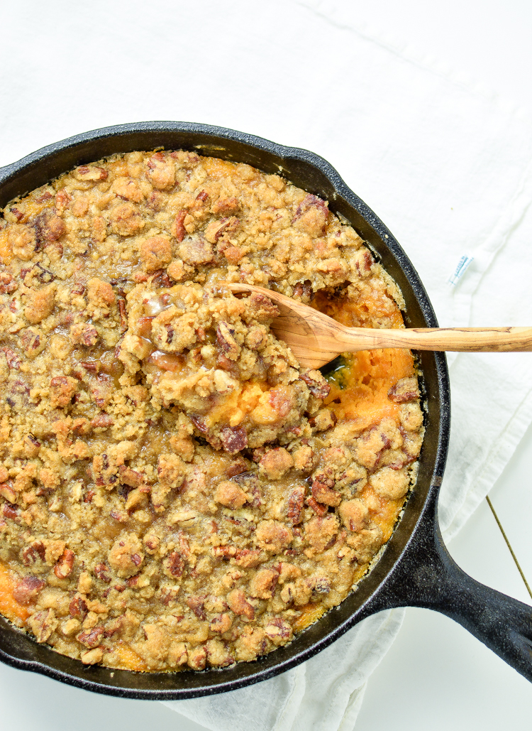 Skillet Sweet Potato Casserole with Bacon, Brown Sugar Crumble: a must-have side dish recipe of your Thanksgiving dinner spreads!
