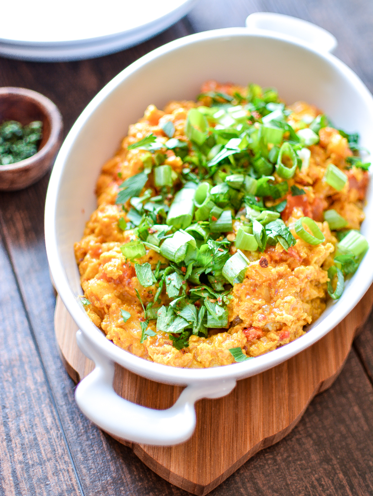 Spicy Scrambled Eggs are a great way to spice up that everyday scrambled eggs recipe! | www.cookingandbeer.com