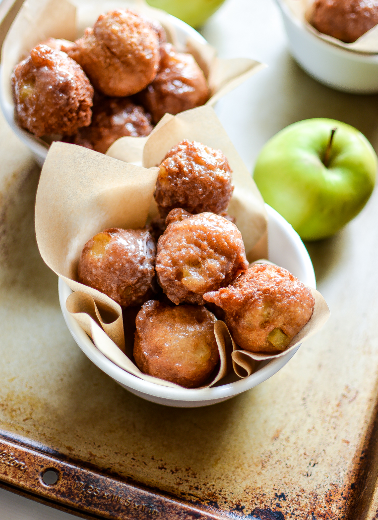Glazed Cinnamon Apple Fritters: the perfect bite to serve this fall! | www.cookingandbeer.com